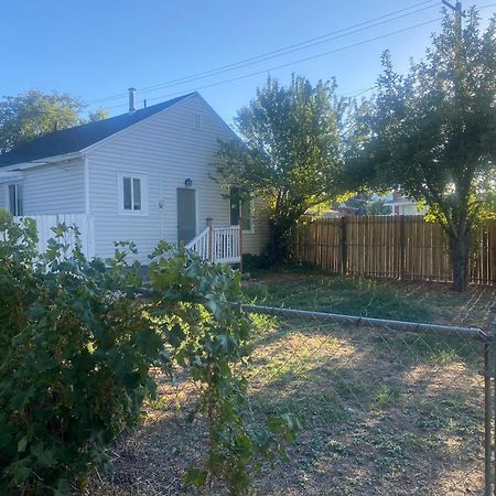 Cute Entire Small House With Large Yard! Pets Welcome! 웨스트밸리시티 외부 사진